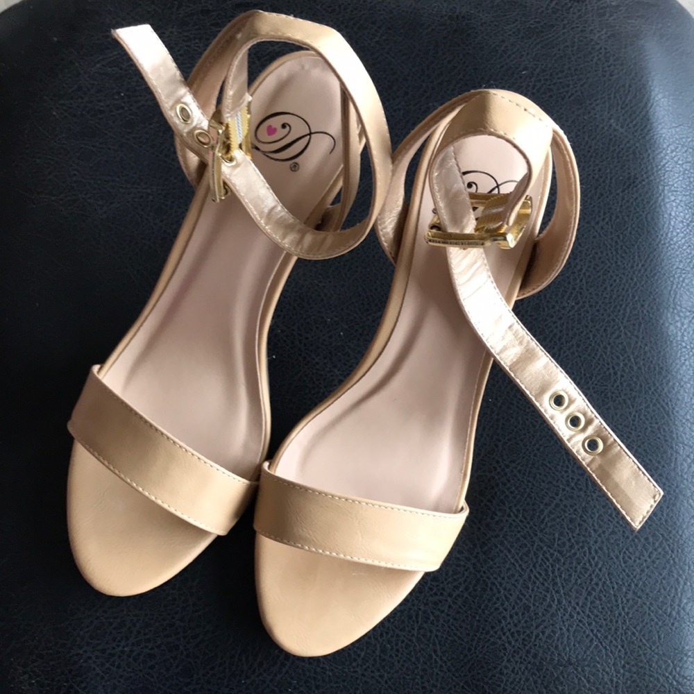 Nude heels